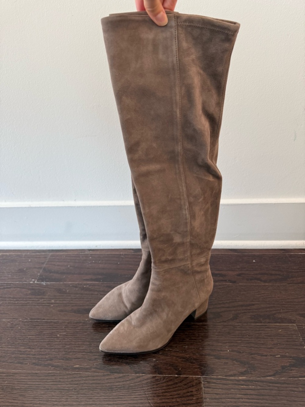 La Canadienne Knee-high Suede Boots - Picture 4 of 7